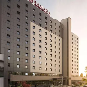 Ramada Plaza By Wyndham Convention Center Otel